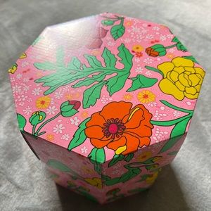 Hello Gorgeous LUSH BOX. COMPLETELY UNUSED!